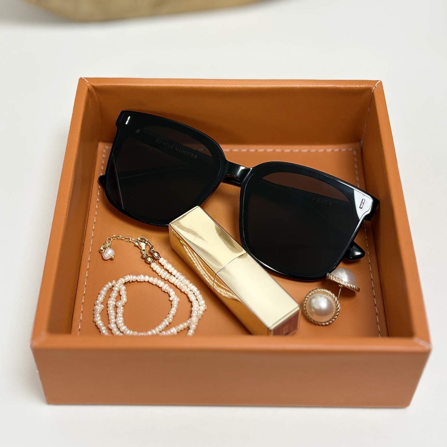 DAMDAM GO Bandeja Organizador Para Accesorios, Vaciabolsillos Para Llaves, Almacenamiento Aparador Organizador, Teléfono, Moneda, Joyería y Mesa de Noche