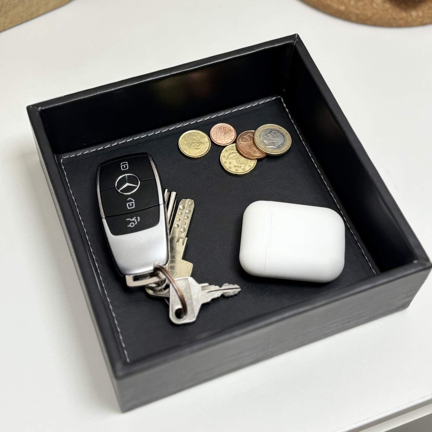 DAMDAM GO Bandeja Organizador Para Accesorios, Vaciabolsillos Para Llaves, Almacenamiento Aparador Organizador, Teléfono, Moneda, Joyería y Mesa de Noche