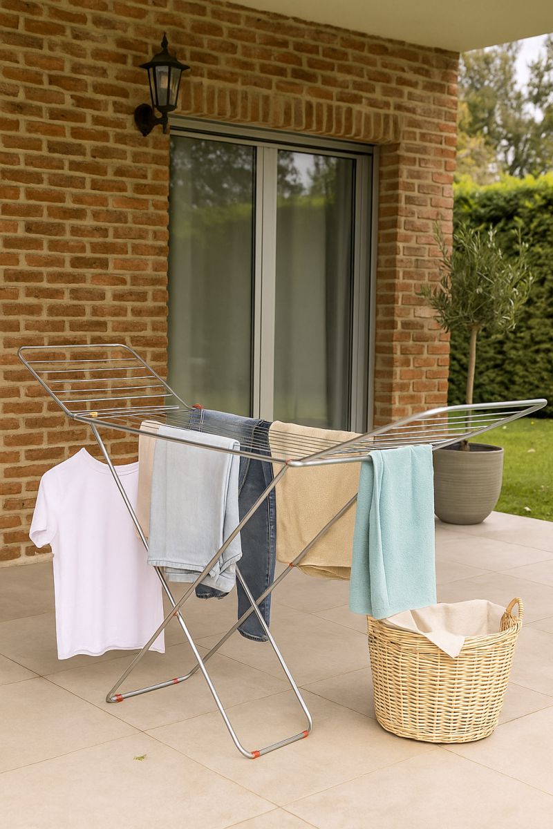 DAMDAM GO Tendedero de Ropa con Alas Plegables – 18 Metros de Secado – Compacto, Estable y Antideslizante – Estructura Metálica Resistente – Compactor Simply