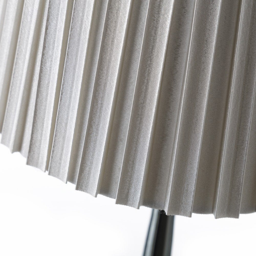 Lámpara de mesa árabe blanca de metal para salón Arabia