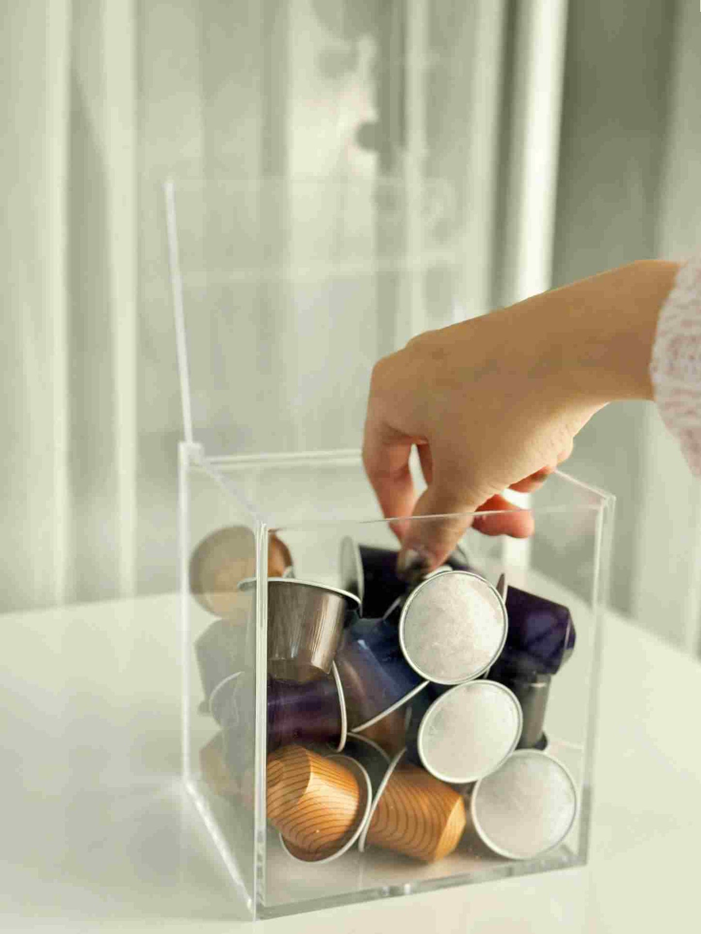 Portacapsulas metacrilato para capsulas nespresso o dolcegusto, Capacidad para 13 cápsulas Dolce Gusto o 40 cápsulas Nespresso