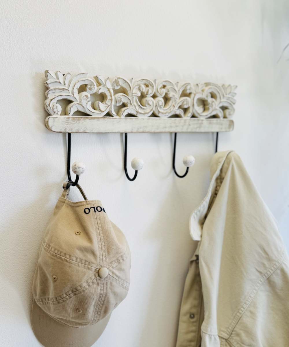 DAMDAM GO Perchero Pared 4 Colgador Madera Tallada, Percheros Pared de Diseño Para Recibidores, Entradas, Dormitorios, Habitaciones Infantiles y Baños 40x18 cm