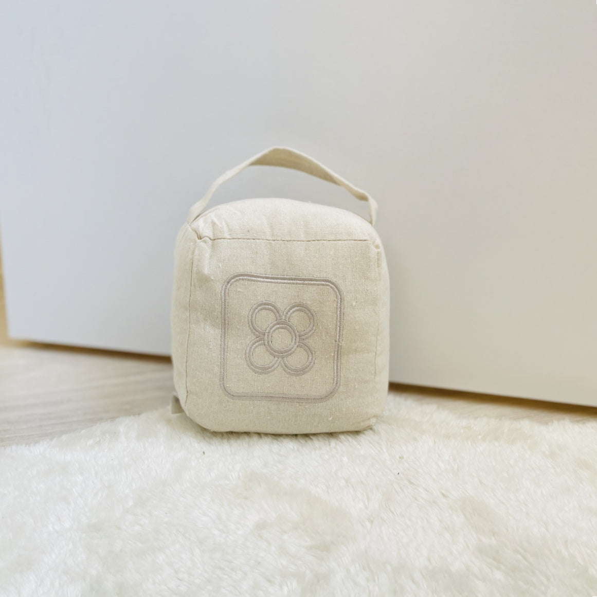 Sujetapuertas Poliéster, Tope Puerta Beige Con Cuerda, 15x10x15 (TOPE PUERTA - PANOT)
