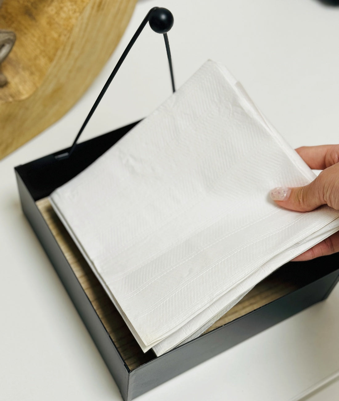 Servilletero Madera Metal Negro para Cocina 18x18x 6.55 cm