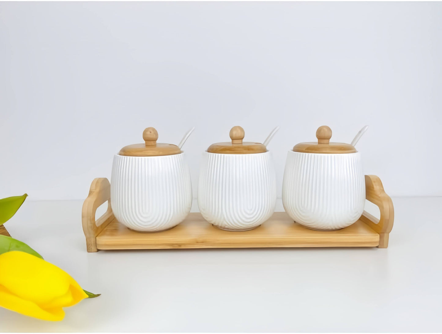 Sarero y Azucarero de Porcelana Blanco con Tapa de Madera Estilo Nordico…
