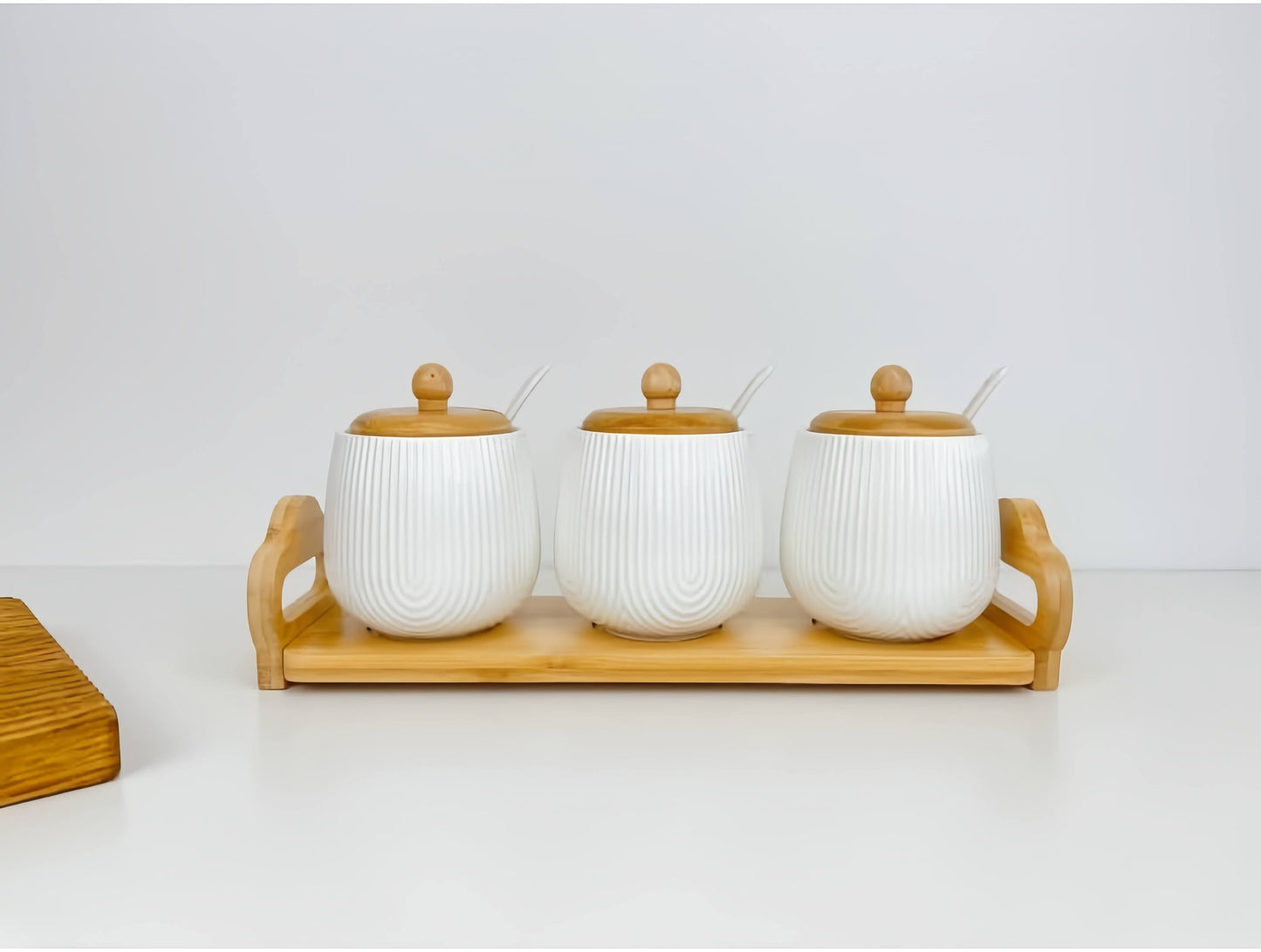 Sarero y Azucarero de Porcelana Blanco con Tapa de Madera Estilo Nordico…