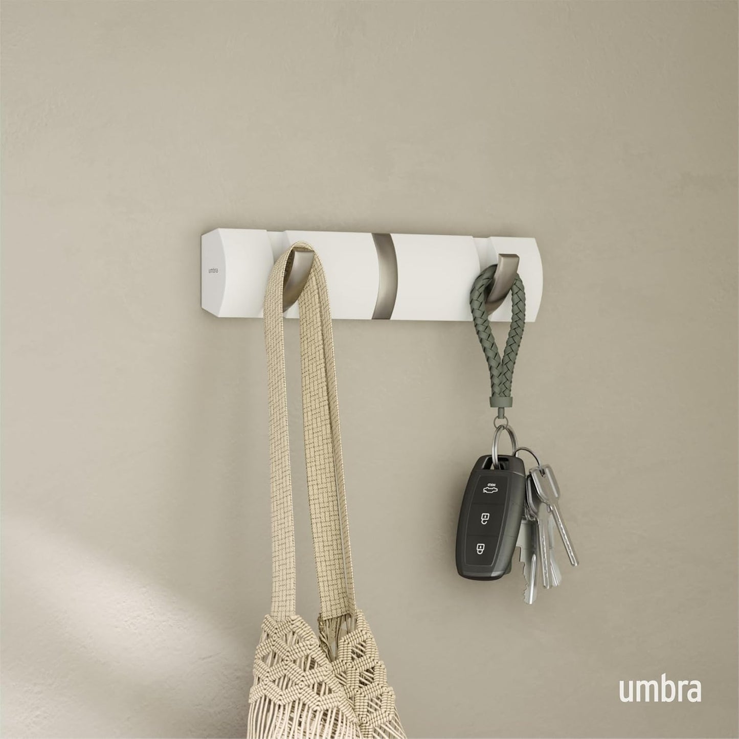 Umbra Flip Perchero de pared con 3 ganchos extraíbles, Álamo, Blanco