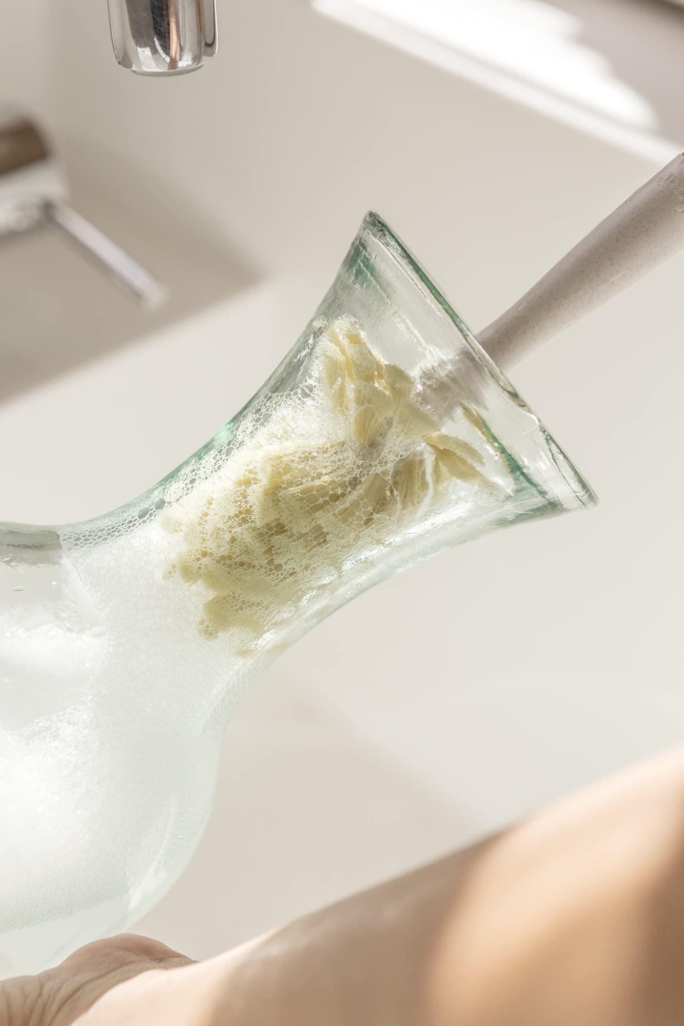 Vigar - Cepillo Limpia Biberones, Botellas y Vasos - Accesorio de Limpieza Multiusos - Colección Zeroline - Con Palo de Bambú y Cerdas de Nylon - Gris