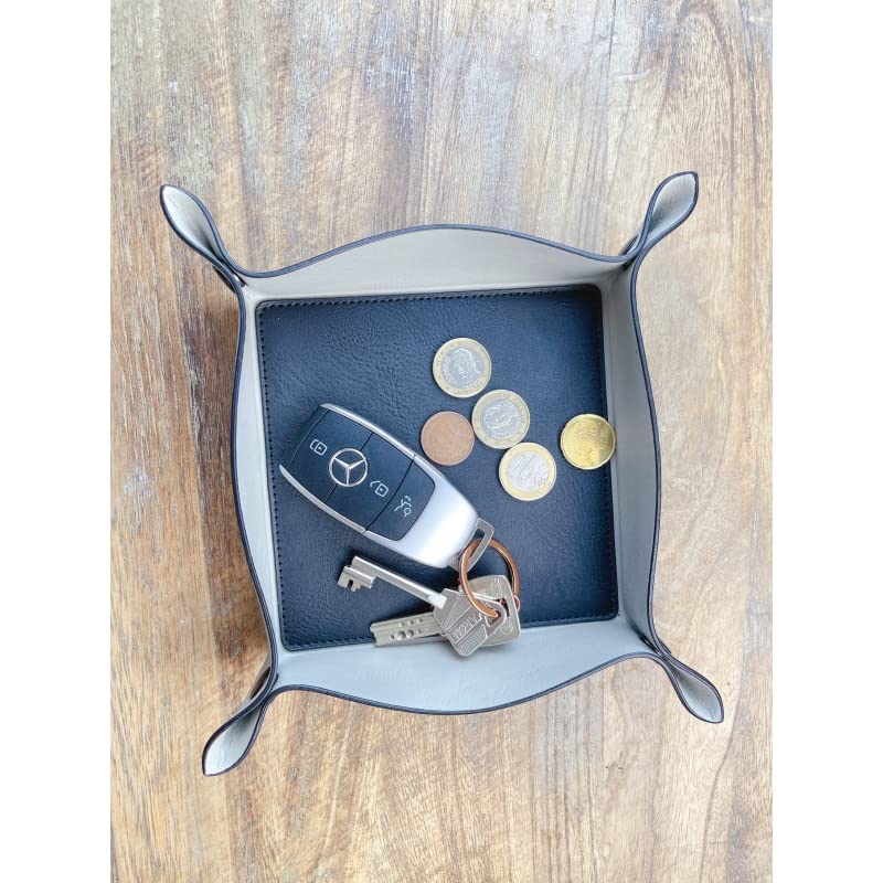 Vacía Bolsillos piel con un Cuadrado en el Interior.