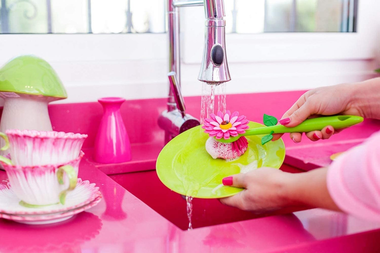 Juego de 3 Piezas Cocina - Guantes, Cepillo con Soporte y Portaesponjas - 12.5 x 7.5 x 18 cm - Flower Power - Guantes de Látex - Verde, Rosado