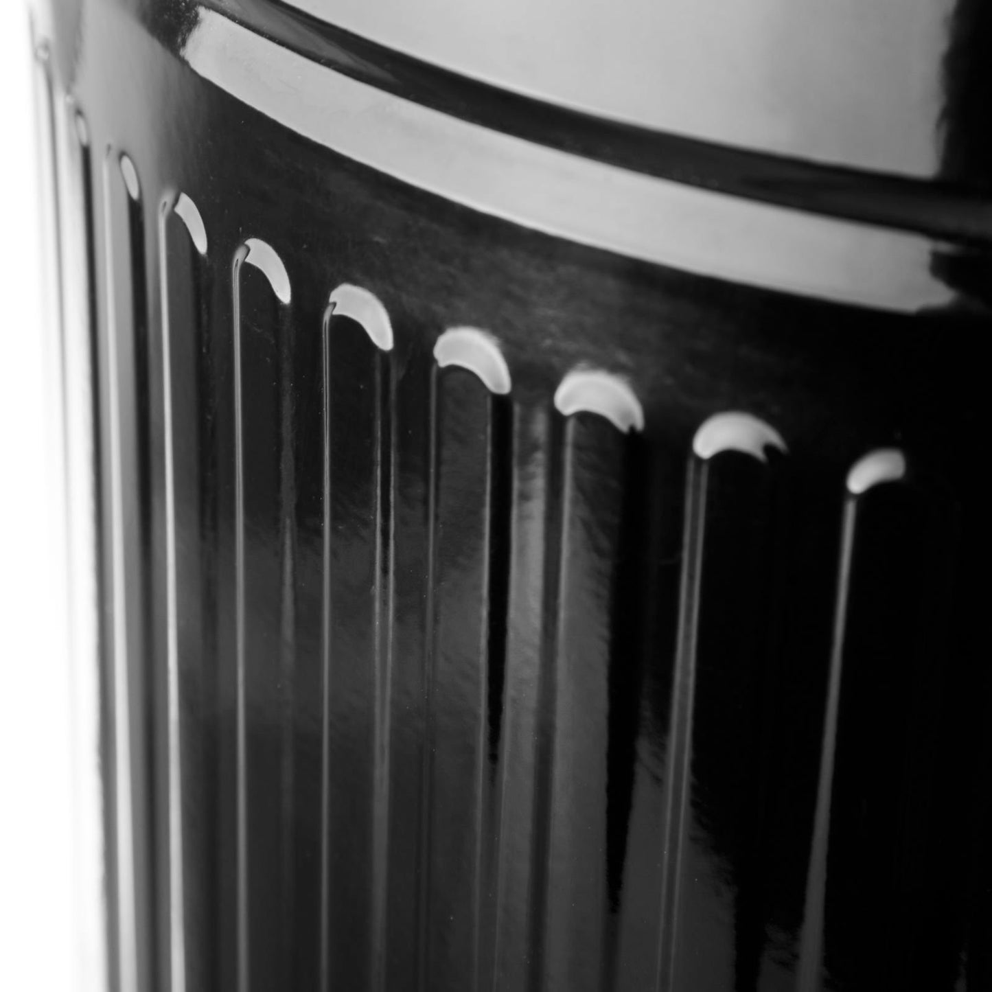 Papelera 20 litros industrial negro de acero de cocina Arabia