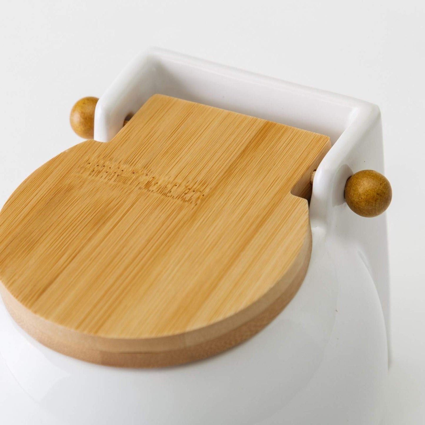 Salero cuadrado de cerámica con tapa de bambú 13 x 12 x 11 cm